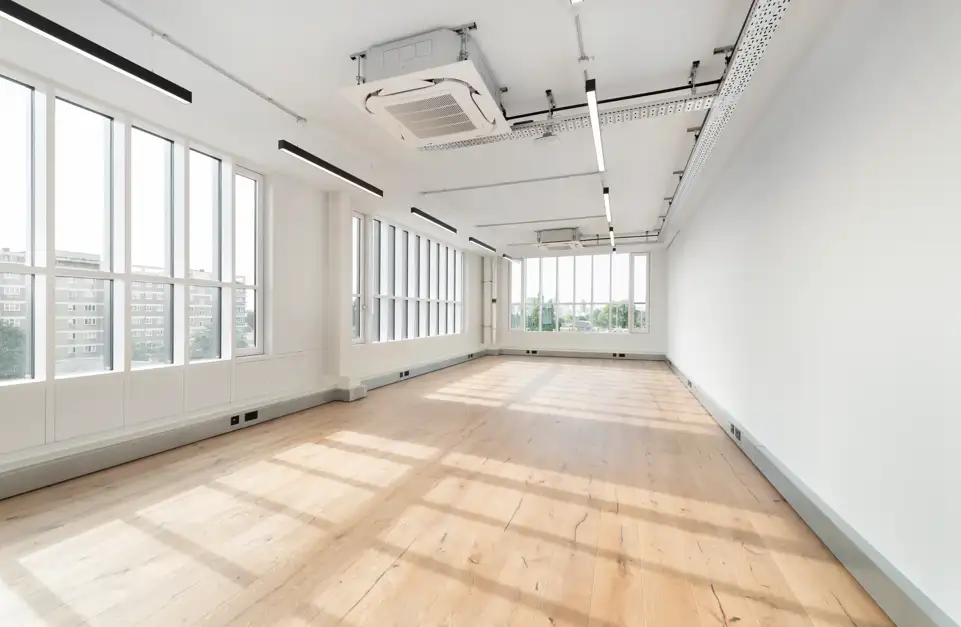 Office space to rent at Leroy House, 436 Essex Rd, London, N1 3QP, unit LY.514, 696 sq ft (65 sq m).